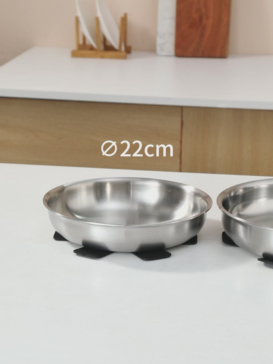 Rangement des poêles inox empilables avec poignée amovible