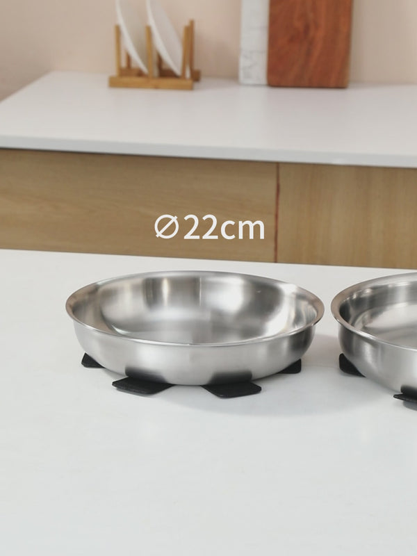 Rangement des poêles inox empilables avec poignée amovible